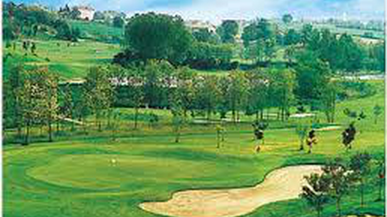Matilde Di Canossa Golf Resort